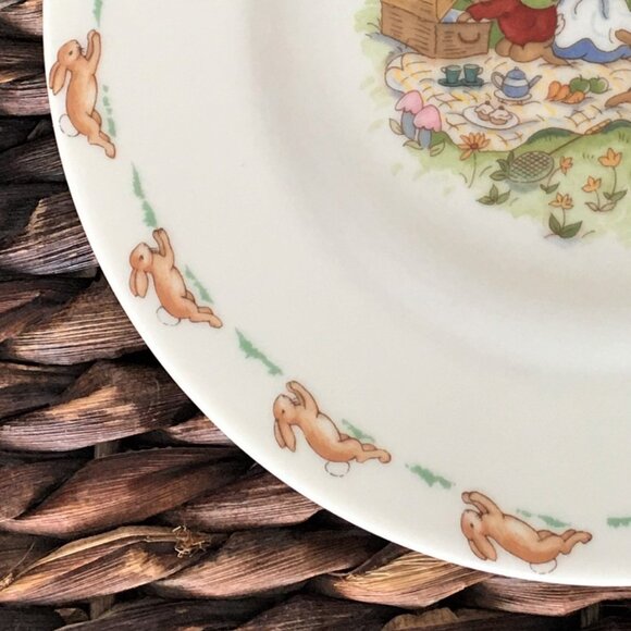 Royal Doulton Bunnykins Plate in Picnic Scene Pattern - Picture 7 of 8